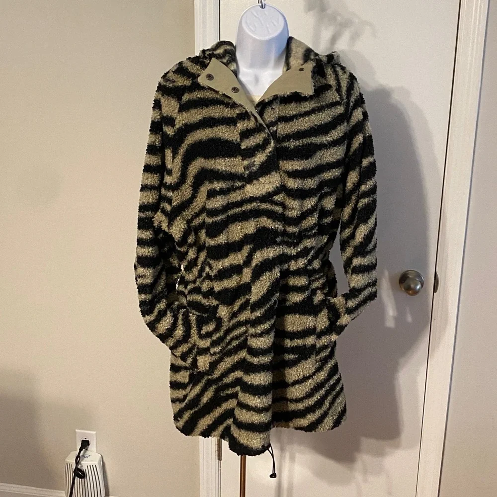 Anthropologie Varley Pullover Jacket - Picture 8 of 14